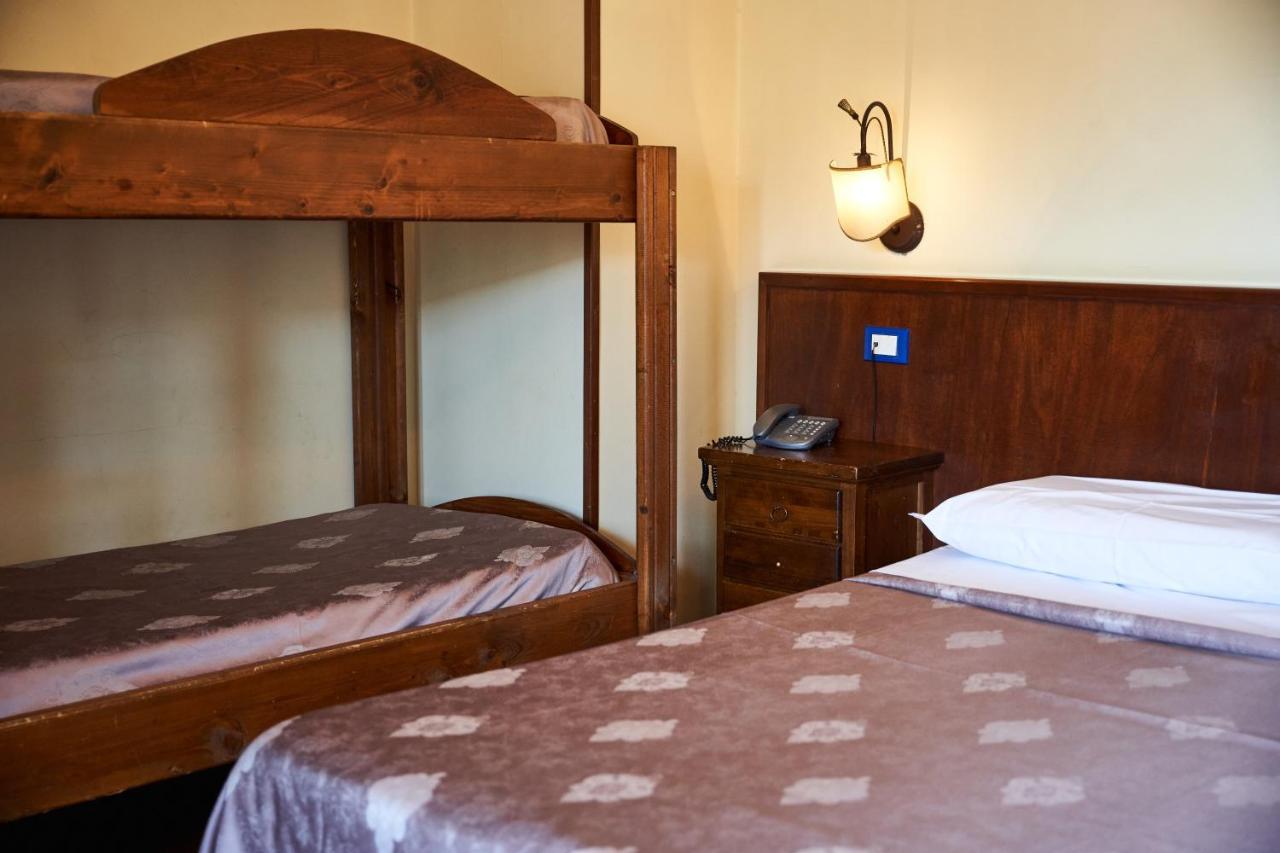 אברסה Hotel Max מראה חיצוני תמונה