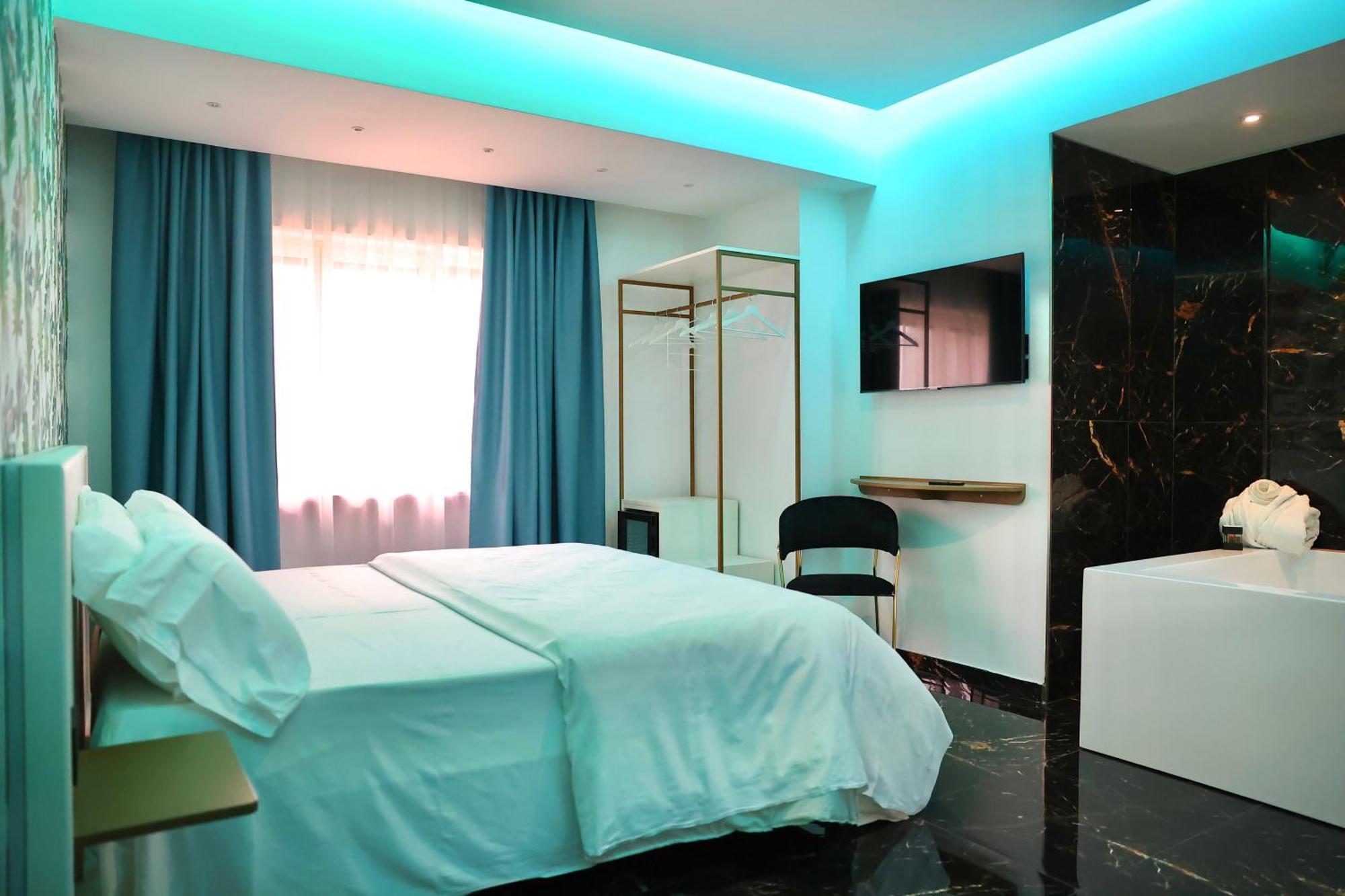 אברסה Hotel Max מראה חיצוני תמונה
