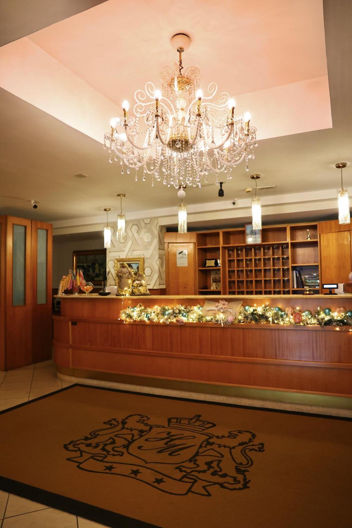 אברסה Hotel Max מראה חיצוני תמונה