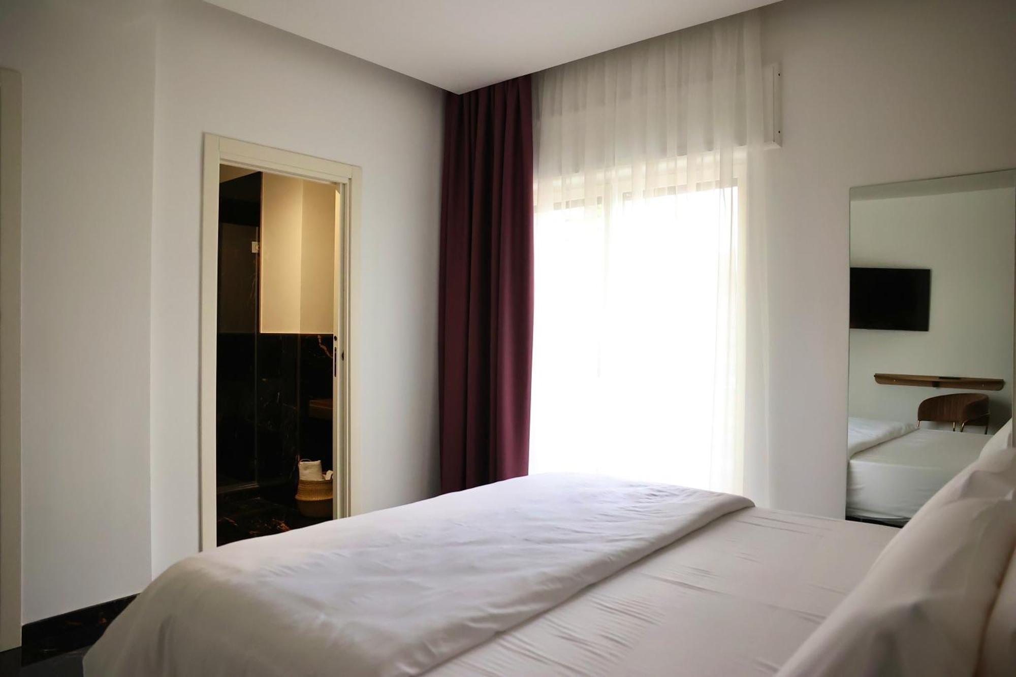 אברסה Hotel Max מראה חיצוני תמונה